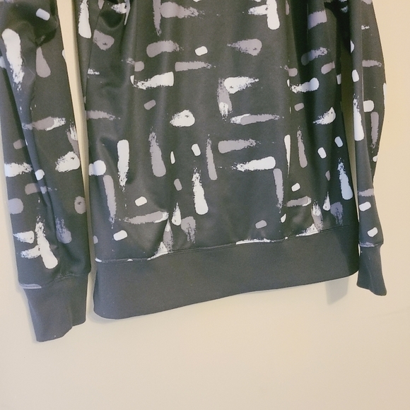 Under Armour | Women's Black & White Paint Splotch Hoodie (Small) - Picture 11 of 13